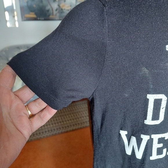 Modern Lux "Wine, Dogs & Weekends" Navy T-shirt (Ladies XS) - Picture 2 of 5